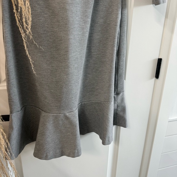 banana republic grey ponte flounce dress - Picture 4 of 7